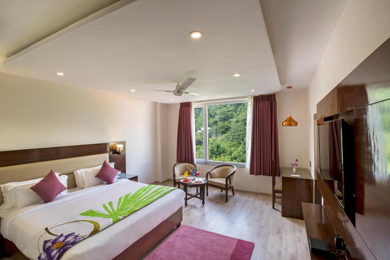 Regenta Inn On The Ganges Rishikesh Tapovan Exterior foto